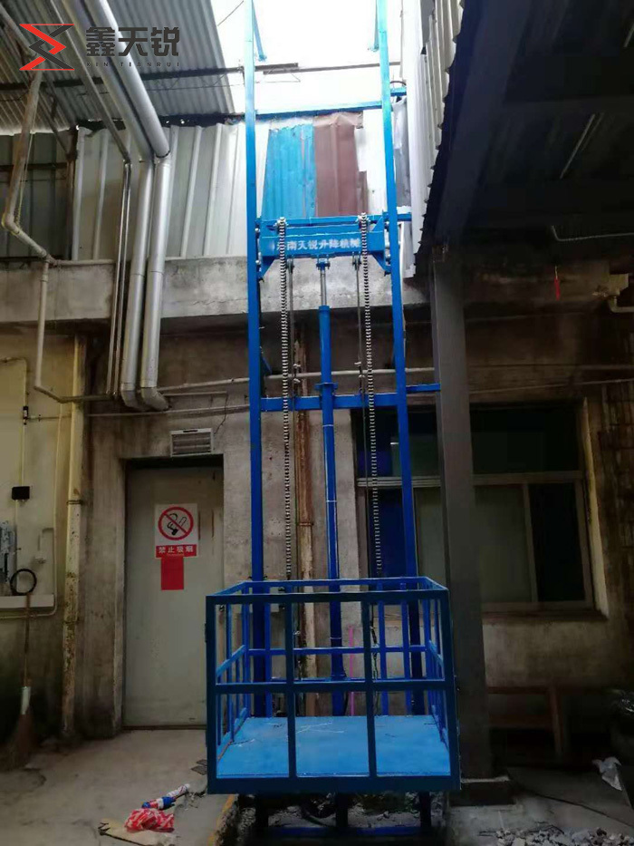 山南导轨式升降货梯